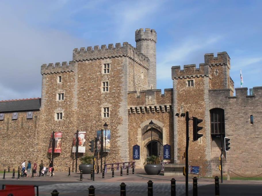 3 Bed Flat Near To Cardiff And Cardiff Bay 아파트 외부 사진